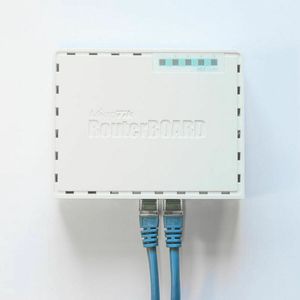 MikroTik RB750GR3 Ingebouwde Ethernet-aansluiting Turkoois - Wit Kabelrouter, RB750GR3