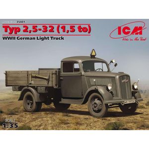 1:35 ICM 35401 Typ 2,5-32 (1,5 to), WWII German Light Truck Plastic Modelbouwpakket
