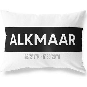 Tuinkussen ALKMAAR - NOORD-HOLLAND met coördinaten - Buitenkussen - Bootkussen - Weerbestendig - Jouw Plaats - Studio216 - Modern - Zwart-Wit - 50x30cm