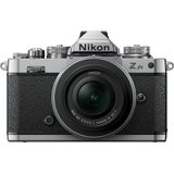 NIKON VLOGGER KIT Z FC - NIKKOR DX Z 16-50 mm VR - SmallRig Mini-Statief - Sennheiser Microfoon