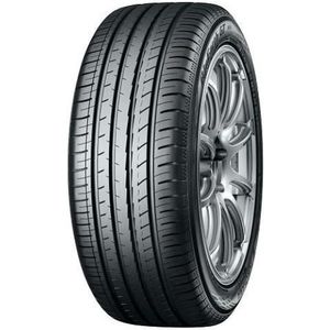 Zomerbanden YOKOHAMA BluEarth-GT AE51 235/45R17 XL 97W