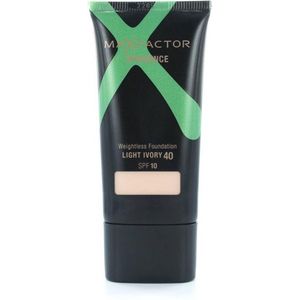 Max Factor - Xperience Weightless Foundation - 40 Light Ivory