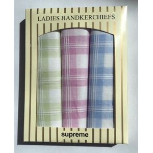 Cadeau doosje met 3 katoenen dames zakdoeken - gekleurde ruitjes
