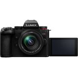 Panasonic LUMIX DC-G9M2ME Micro Four Thirds Spiegelloze Camera met Lumix G Vario 12-60 mm F3.5-5.6 Lens, 25,2 MP, 4K 120p/100p en 5,7K 30p/25p, Fase Hybride, OLED LVF, Wi-Fi, Bluetooth, HDMI, Zwart