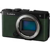 Panasonic Lumix DC-S9E-G Spiegellose Vollformatkamera, Open Gate Vlogging, 24,2 MP, 6K/4K, 779-Punkt-PDAF, Bildstabilisierung, LUT, 180°-Flexibler-Monitor, 5 GHz WLAN, Dark Olive, Kameragehäuse