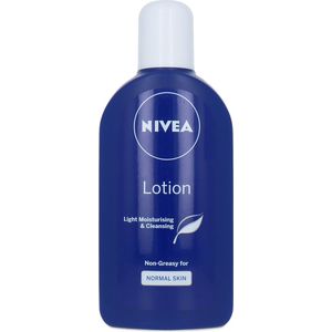 Nivea Light Moisturising & Cleansing Non-Greasy Body Lotion - 250 ml (voor normale huid)