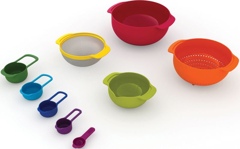Joseph Joseph Nest 9 Plus, 9-delige compacte voedselbereidingsset met mengkommen, maatbekers, zeef en vergiet, rood