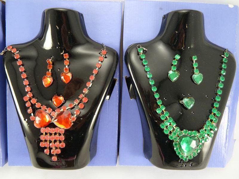 Juwelenset, Halsketting En Oorbellen 6 Verschillnde Kleuren verschillende Kunststof Merkloos Verkleedaccessoire