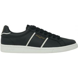 Fred Perry zwarte leren herensneakers met inscriptie en merklogo