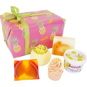 Bomb Cosmetics - Totally Tropical - Gift Pack - Handgegoten Zeep - Badbruisballen