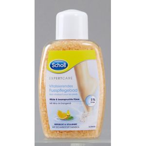 Scholl Vitaliserend voetbad, voetverzorging, bad met natuurlijke zoutkristallen en ureum, badadditief voor voetbaden, met deo-actieve werkzame stof, voor alle huidtypes, 275 g