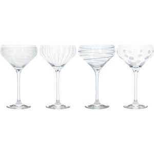 Set van 4 Champagneglazen, 0.4 L – Mikasa | Cheers Proosten doe jij met de champagneglazen uit de Cheers-collectie van Mikasa. Met deze set van vier champagneglazen feest jij in stijl. De glazen hebben een inhoud van 0