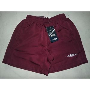 Umbro kinder short bordeaux rood 8/9 jaar maat 146