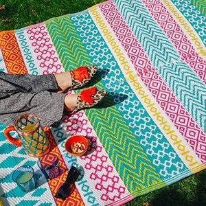 Talking Tables Waterdicht kleurrijk outdoortapijt kunststof, lichtgewicht mat voor tuin, terras, terrasplanken, badkamer, bruikbaarheid, picknick | opvouwbaar weg voor eenvoudige opslag, 180 x 120 cm