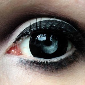 Mini Sclera Black - 17mm - 1 dag fun lenzen - Halloween Carnaval Party - per 2 - MesmerEyez