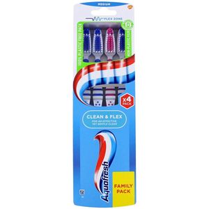 Aquafresh Tandenborstel Clean & Flex Medium – 4 Stuks – Family Pack
