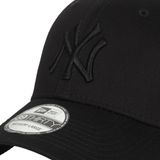New Era MLB New York Yankees Cap - 39THIRTY - S/M - Black/Black