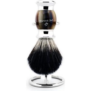 Scheerkwast met harshandvat in bruinachtige kleur, de beste scheerkwast voor mannen thuis en in de salon