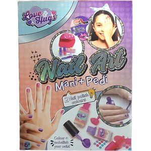 Nagel set voor meisjes. Nail art met nageldroger.