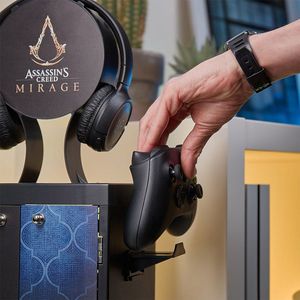 Numskull - Assassin's Creed Inspired Gaming Locker voor 4 Controllers - 10 Games - Koptelefoon