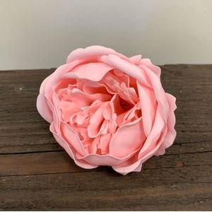 Zeep Bloemen - Extra Large Pioen - 16 Stuks - 6.8x6.8x4.4cm