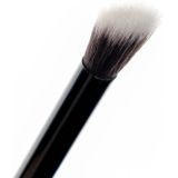 Brushworks - No. 15 - Angled Blending Eye Brush - Zwart - Synthetisch