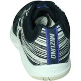 Mizuno stealth star junior in de kleur grijs.