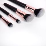 Brushworks Travel Makeup Brush Set - Set of 4 Travel Sized Makeup Brushes - Suitable for both Liquids & Powders