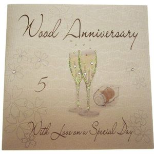 WHITE COTTON CARDS WA5 wenskaart voor de 5e trouwdag, motief: champagneglazen, handgemaakt, wit, Engelstalig opschrift