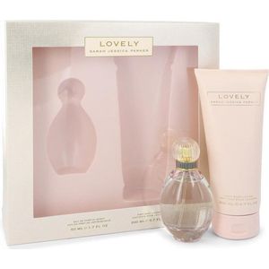Sarah Jessica Parker Lovely Geschenkset 50 ml Eau De Parfum Spray + 200 ml Body Lotion