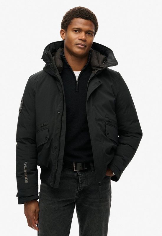 Jack - Zwart - Gerecycled Polyester - Gewatteerd Met Capuchon