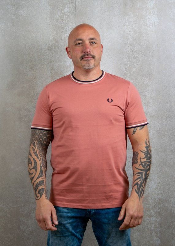 Fred Perry - M1588 - T-shirt - Roze - Katoen, Modern-fit, Korte Mouw