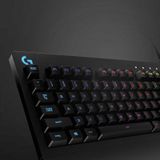 Logitech G213 Prodigy Gaming-Tastatur, RGB-Beleuchtung, Programmierbare G-Tasten, Multi-Media Bedienelemente, Integrierte Handballenauflage, Spritzwassergeschützt, US QWERTY-Layout - Schwarz