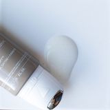 KORRES BLACK PINE 4D Verstevigend en modellerend serum voor kaak, kin en nek