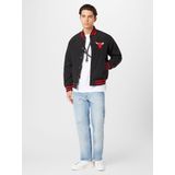 Jeans - Stretch it out - Riemlussen - Achterzakken - Knoopsluiting