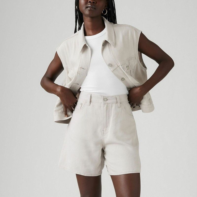 Levi's - HIGH BAGGY SHORT - Korte Broek - Wit