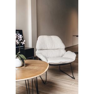 Loungie - Lounge stoel - wit - polypropyleen - gebogen rugleuning - zwarte poten - aluminium