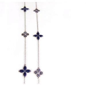 Lange zilveren collier halssnoer Model Refined Repitition gezet met blauwe stenen