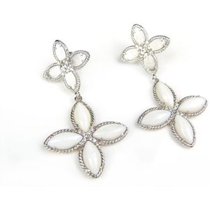 Zilveren oorringen oorbellen Model Delicate Feminine gezet met witte stenen