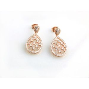 model Petite Princes zilveren oorbellen zilveren oorringen roos goud verguld gezet met cubic zirconia