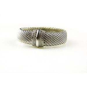 model Ella armband in zilver gezet met cubic zirconia