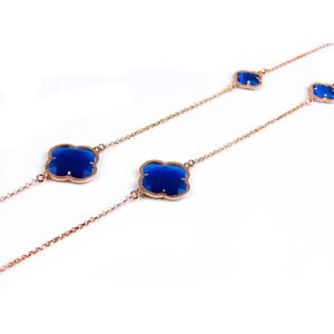 model Fiori gesloten klavers collier in zilver roze verguld blauwe klavers