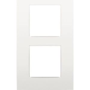 Tweevoudige afdekplaat met 60 mm verticale centerafstand Niko Intense white