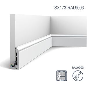 Plint Orac Decor New Classics SX173-RAL9003