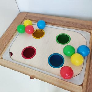 Activiteitenbord 'grote gaten per 4' voor Trofast bak van 42x30x10cm
