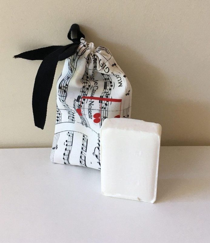 Handzeep - Ezelinnenmelk - Plantaardig - In Tasje - Notenkraker Thema