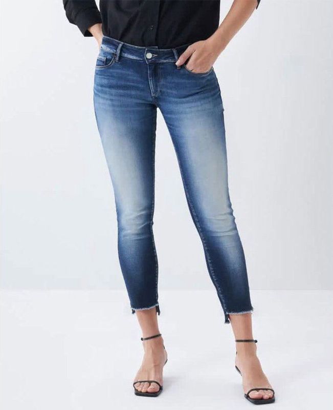 Salsa - Push Up Wonder - Spijkerbroek - Blauw - 92% Katoen, 6% Elastomultiester, 2% Elastaan