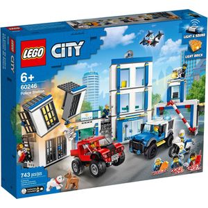 LEGO City Politiebureau - 60246