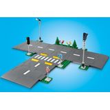 LEGO® Konstruktionsspielsteine »Straßenkreuzung mit Ampeln (60304), LEGO® City Town«, (112 St.), Made in Europe