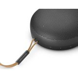 Bang & Olufsen Beosound A1 (2e generatie) - Draagbare waterdichte bluetooth-luidspreker met microfoon, Black Anthracite